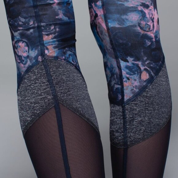 Lululemon If You're Lucky Pant Moody Mirage Bark Berry Deep Navy *no size tag* - Picture 3 of 9